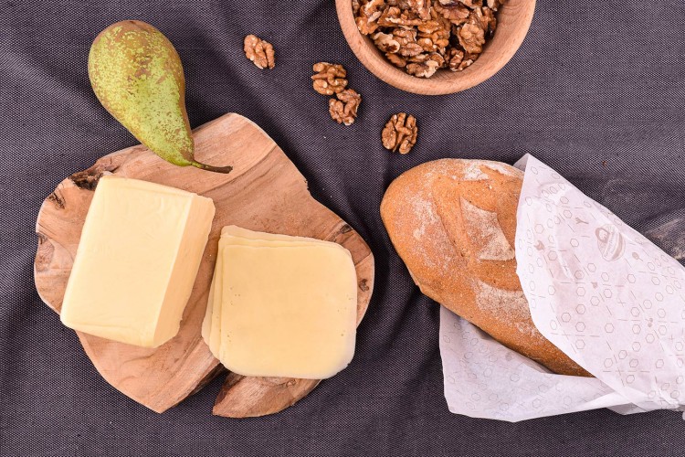 ZAKSZEN - serabio-gouda-chleb.jpg
