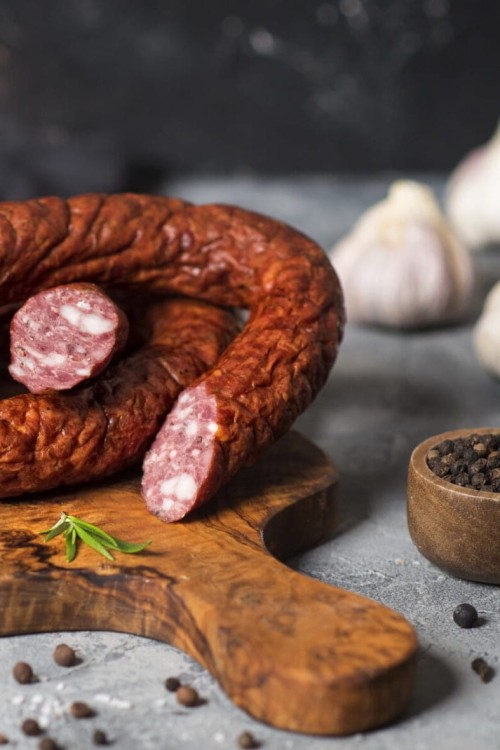 kiełbasa pieczona z jelenia i dzika.jpg