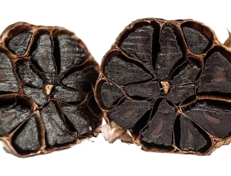 czarny-czosnek-zabki 800.jpg