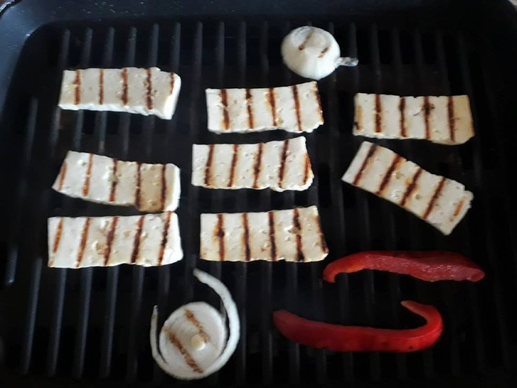 sery kozie na grill nad arem zakiszeni.jpg